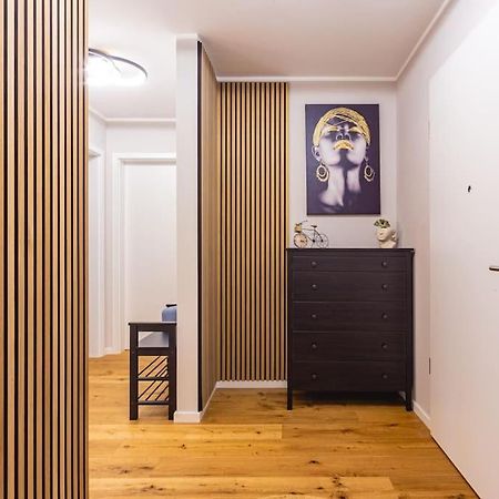 A&V Apartments Wunderschoene Penthouse Wohnung Moers Bagian luar foto