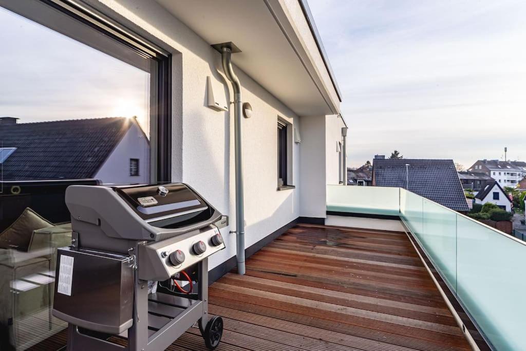 A&V Apartments Wunderschoene Penthouse Wohnung Moers Bagian luar foto